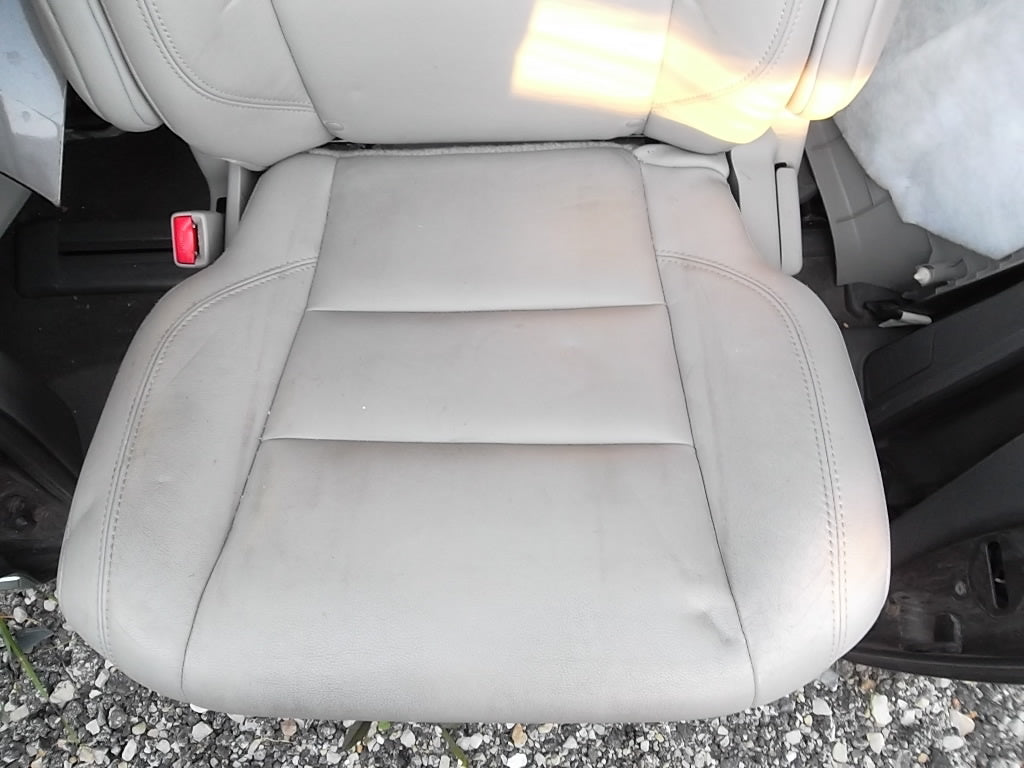 2015-2020 Toyota Sienna Rear Seat 2nd Row Leather Driver