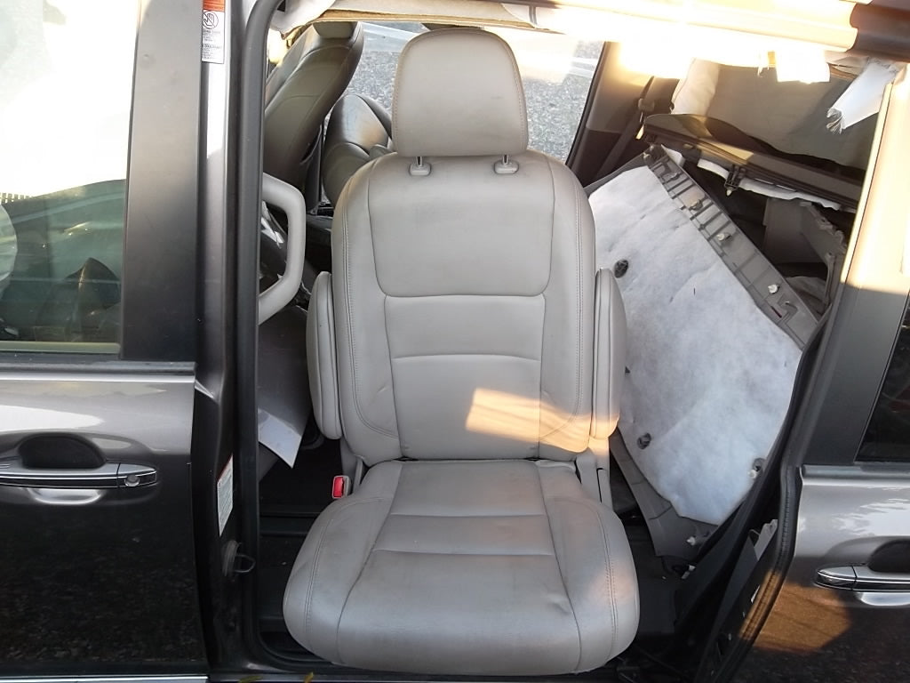 2015-2020 Toyota Sienna Rear Seat 2nd Row Leather Driver