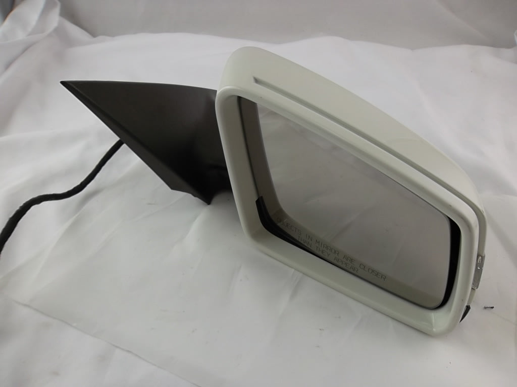 2014-2019 Mercedes CLA Class CLA250 Front Right Door Side View Mirror White
