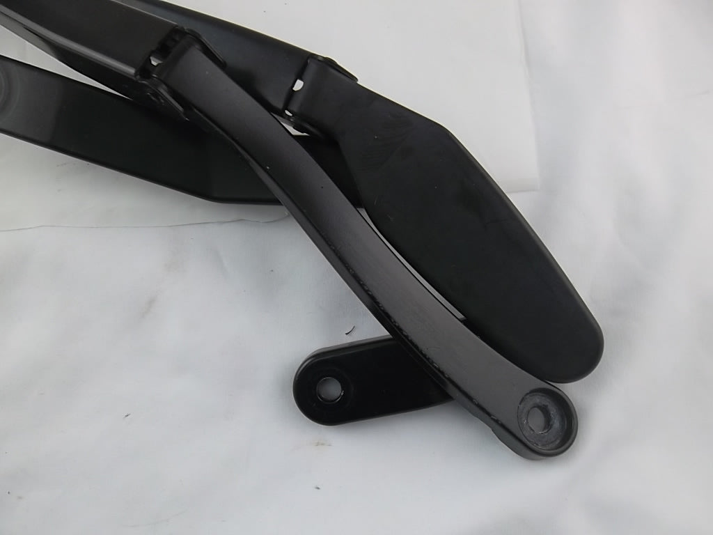 2013-2017 MERCEDES C E CLASS (W204 W212) FRONT LEFT & RIGHT WINDSHIELD WIPER ARM SET