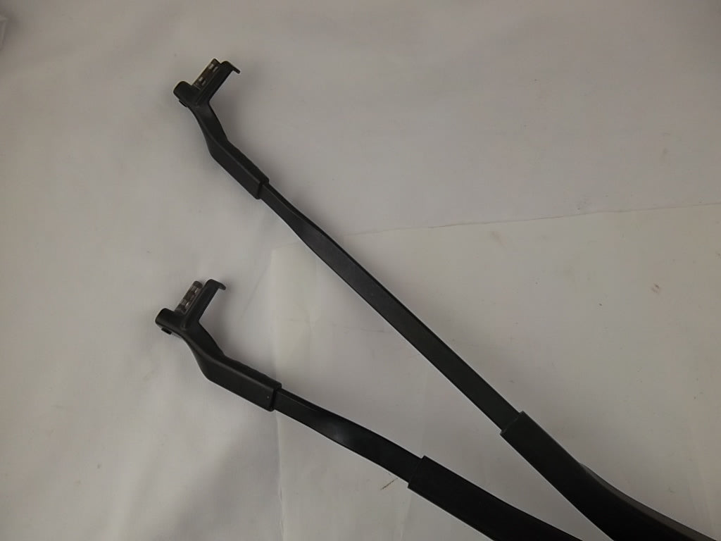 2013-2017 MERCEDES C E CLASS (W204 W212) FRONT LEFT & RIGHT WINDSHIELD WIPER ARM SET