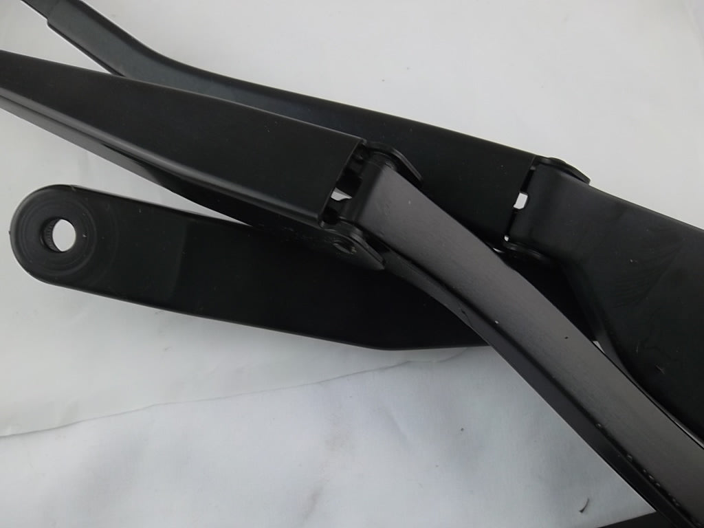 2013-2017 MERCEDES C E CLASS (W204 W212) FRONT LEFT & RIGHT WINDSHIELD WIPER ARM SET