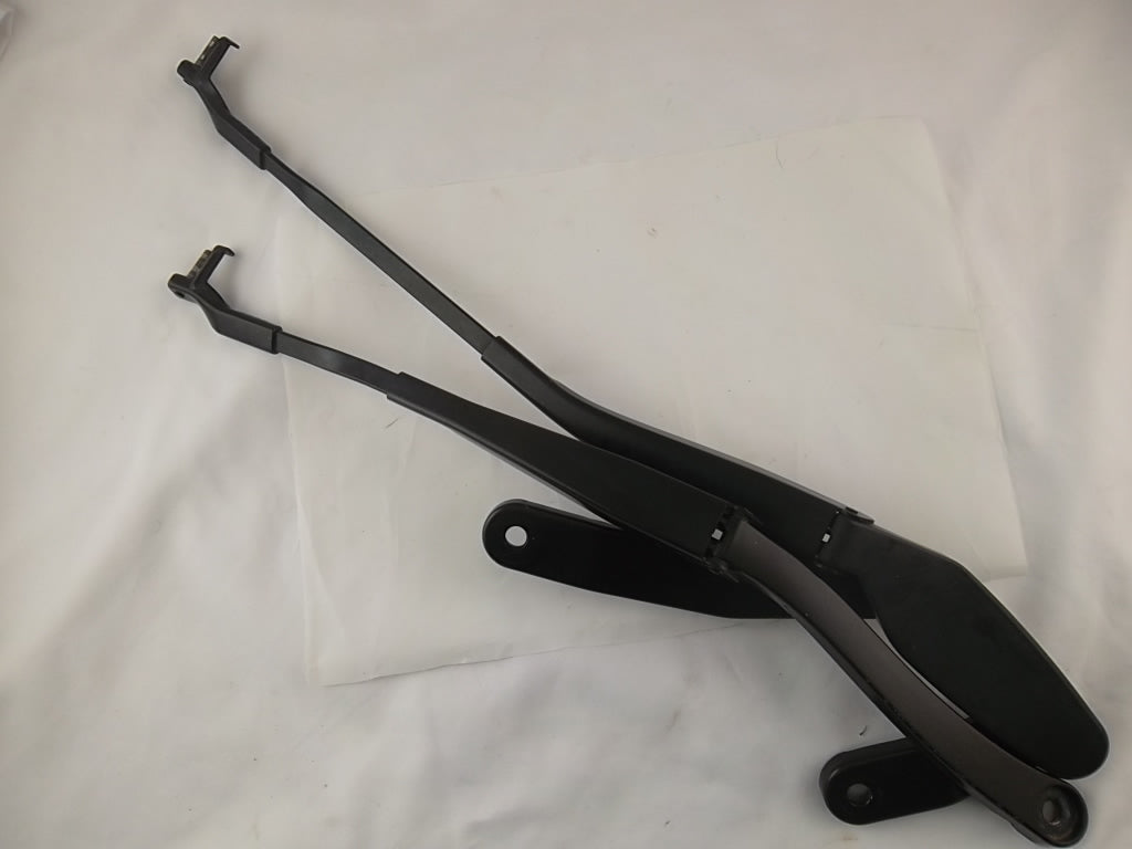 2013-2017 MERCEDES C E CLASS (W204 W212) FRONT LEFT & RIGHT WINDSHIELD WIPER ARM SET