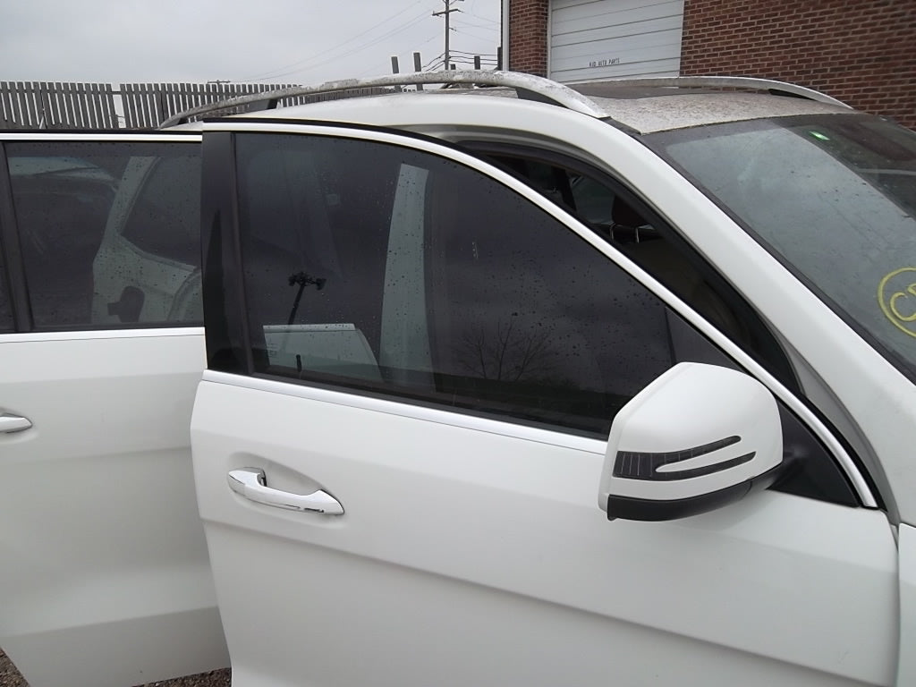 2013-2016 Mercedes Benz GL-Class GL450 GL350 GL550 Front Door Passenger White