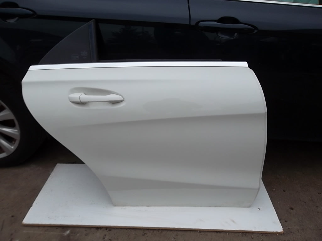 2014-2019 Mercedes CLA Class CLA250 Rear Door Driver WHITE