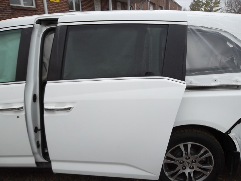 2011-2017 Honda Odyssey Rear Door Driver White NH578
