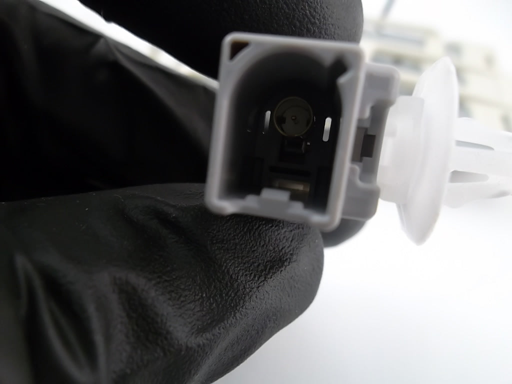 2014-2018 Toyota RAV4 Navigation Antenna Assembly 86860-42042