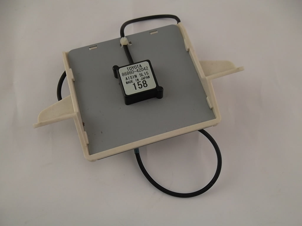 2014-2018 Toyota RAV4 Navigation Antenna Assembly 86860-42042