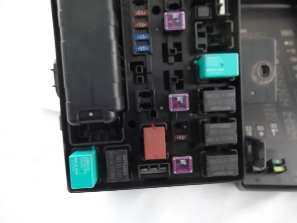 2011-2013 Honda Odyssey Engine Fuse Box