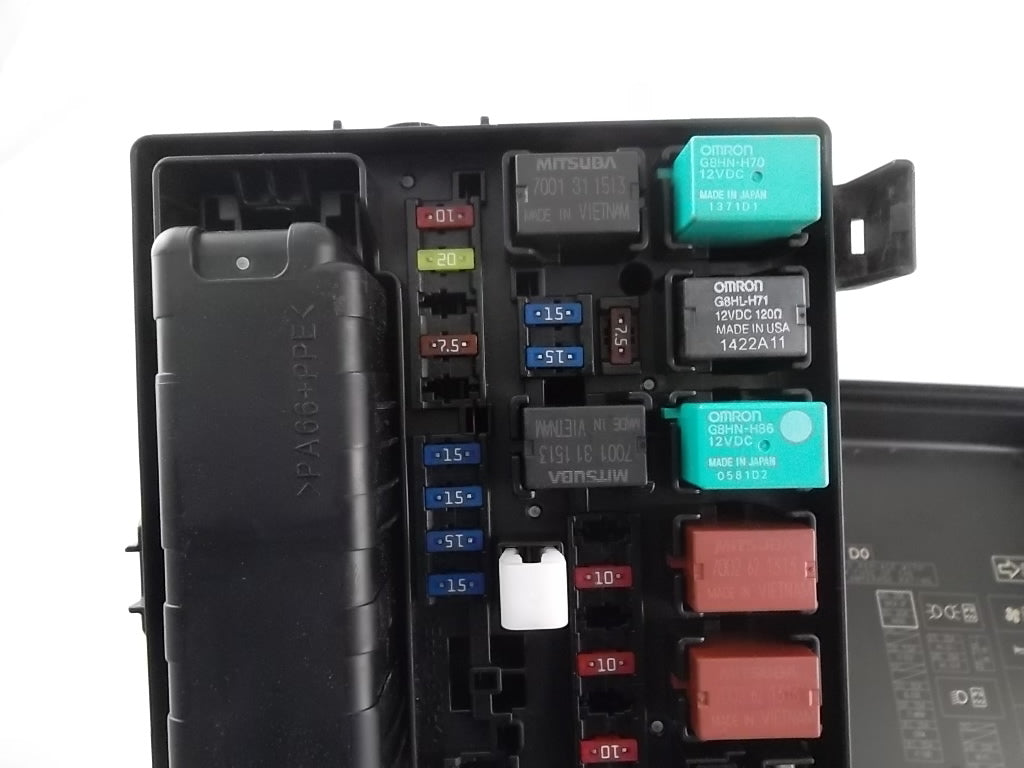 2011-2013 Honda Odyssey Engine Fuse Box