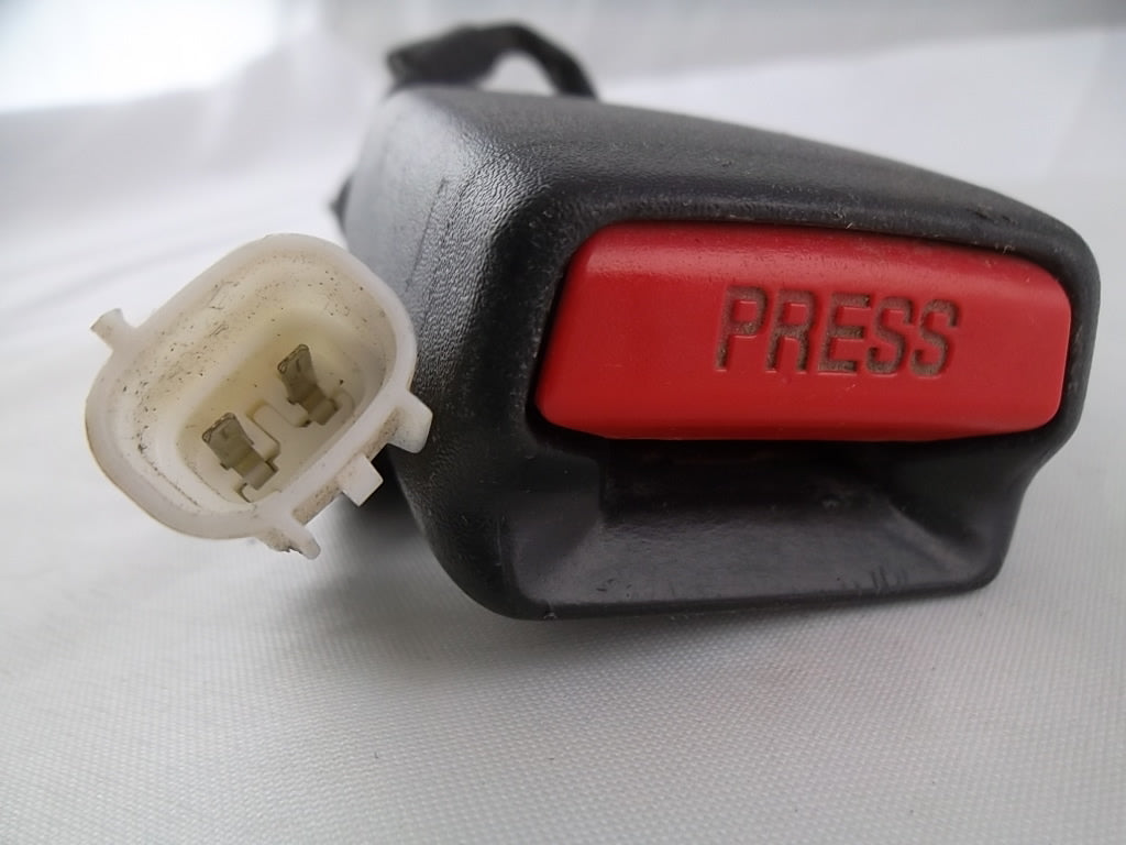 2005-2007 Scion TC Front Seat Belt Buckle Receptacle Passenger 73230-21030