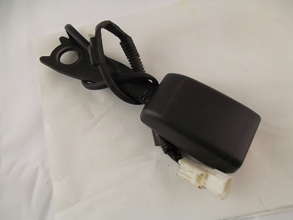 2005-2007 Scion TC Front Seat Belt Buckle Receptacle Passenger 73230-21030