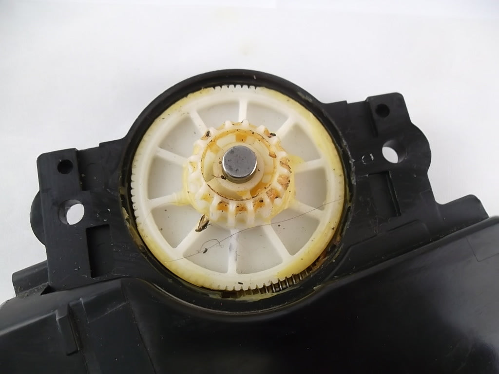 2005-2008 Scion TC Sunroof Sliding Roof Drive Motor 63260-21050