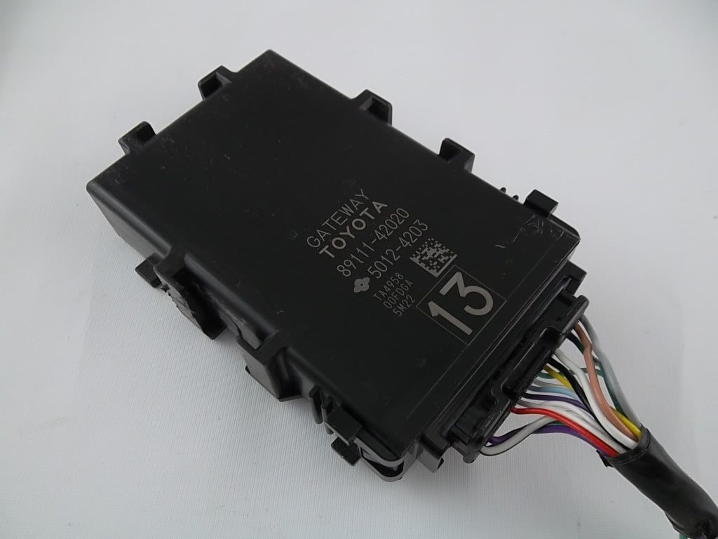 2015-2017 Toyota RAV4 Computer Network Gateway 89111-42020