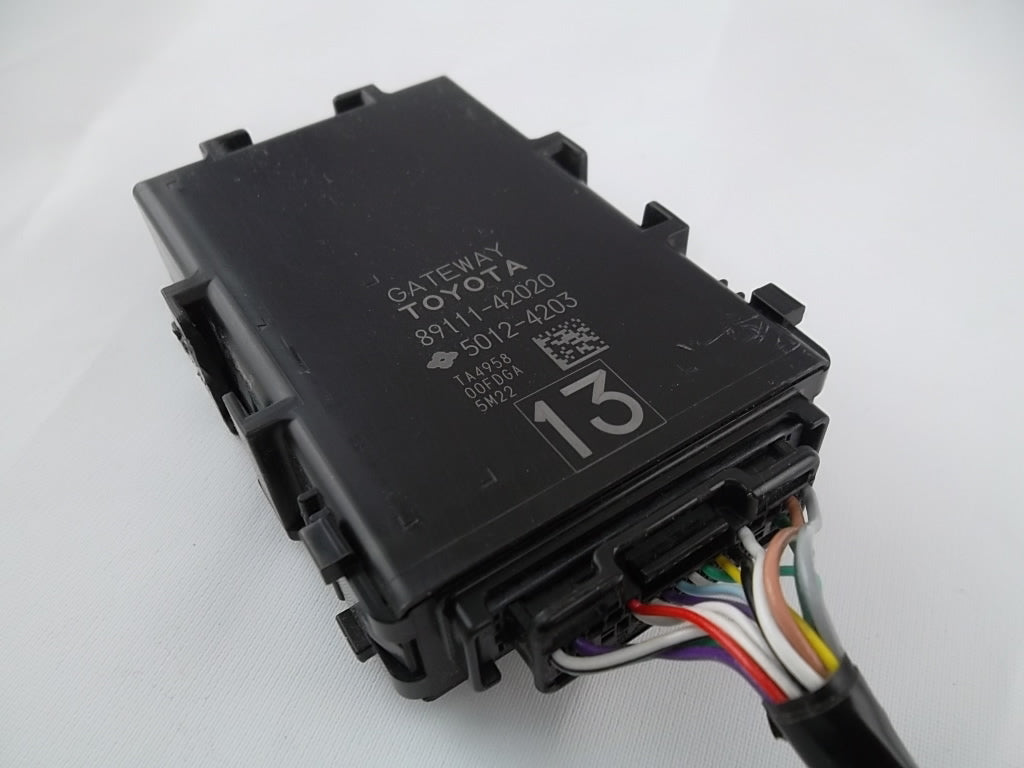 2015-2017 Toyota RAV4 Computer Network Gateway 89111-42020