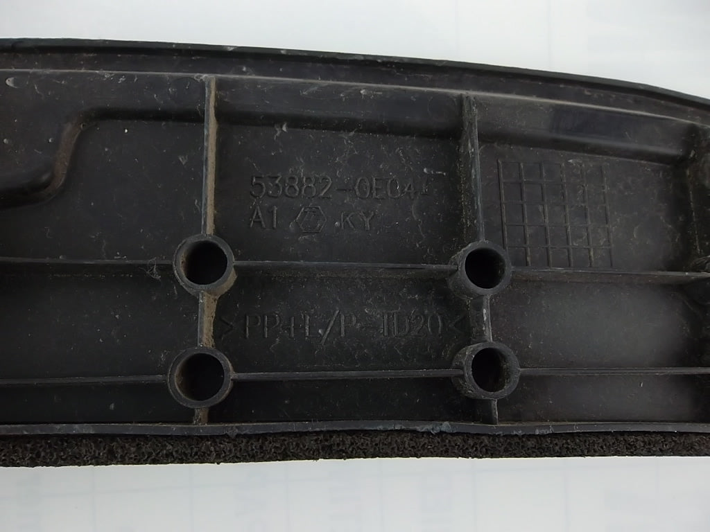 2010-2013 Toyota Highlander Front Fender Seal Passenger 53882-0E041