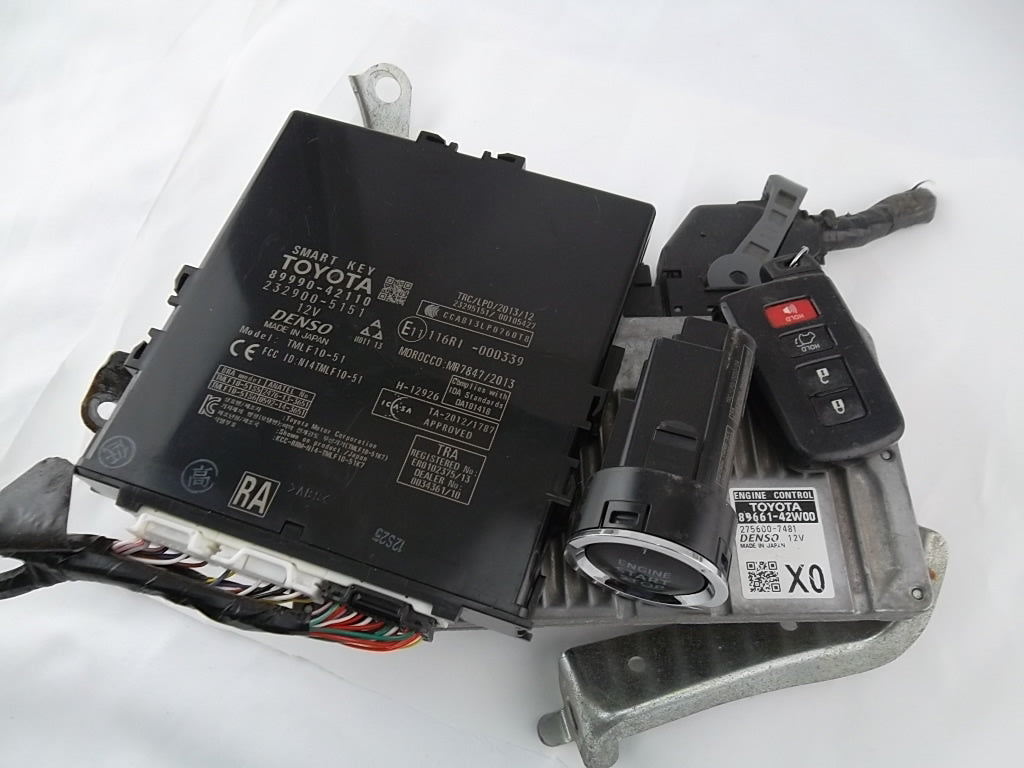 2016-2018 Toyota RAV4 Engine Computer ECU w/Key 89661-42W00