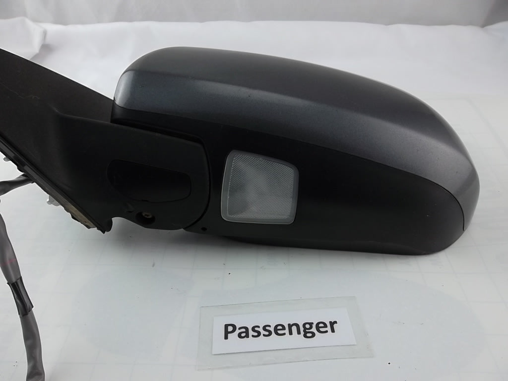2010-2013 Toyota Highlander Passenger Side Door Mirror Assembly 87910-0E092