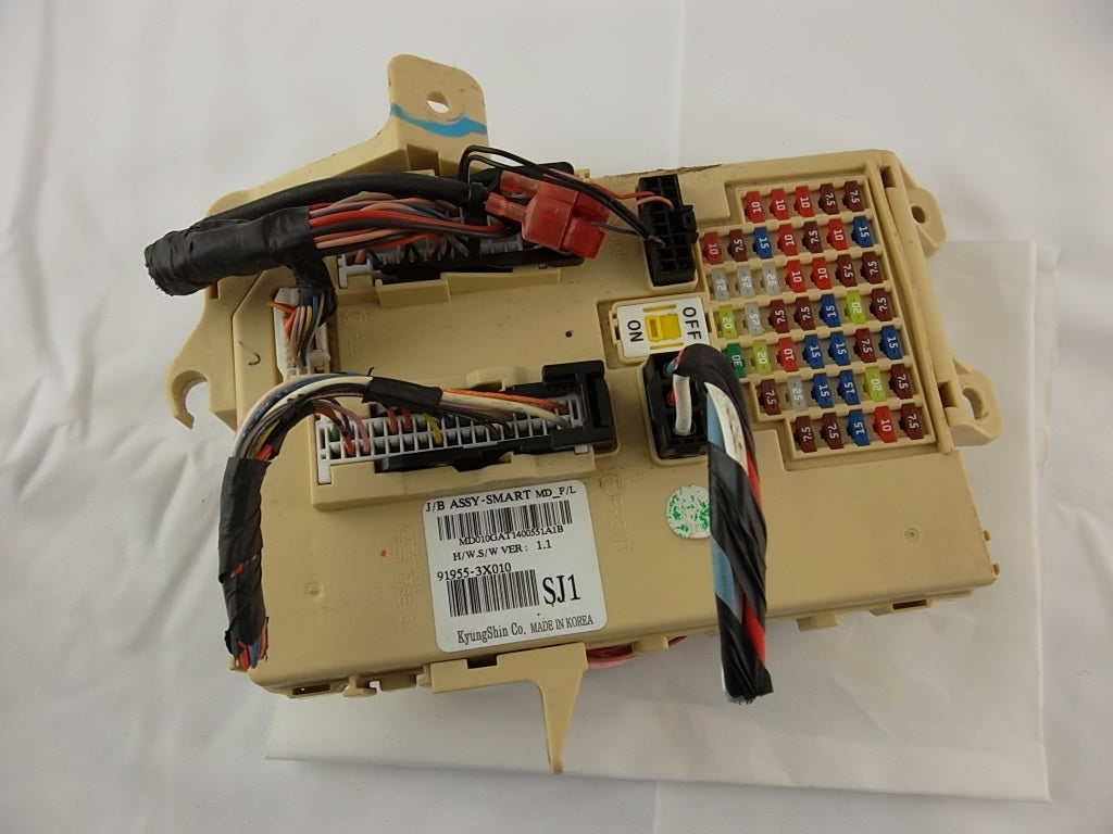 2014-2015 Hyundai Elantra Instrument Panel Junction Box Fuse Box Assembly 91955-3X010