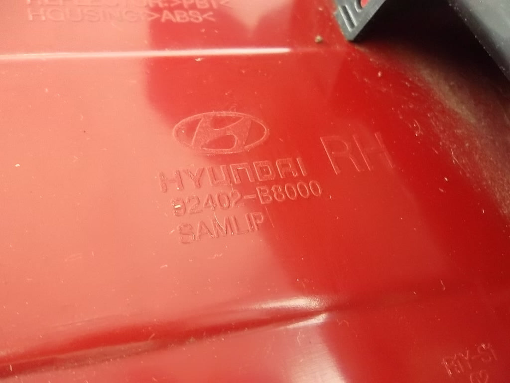 2016-2019 Hyundai Santa Fe Lamp Assembly Tail Light Passenger  92402-B8530
