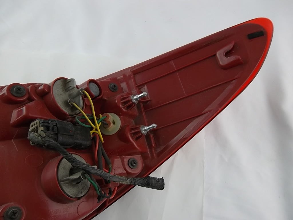 2016-2019 Hyundai Santa Fe Lamp Assembly Tail Light Driver 92401-B8530