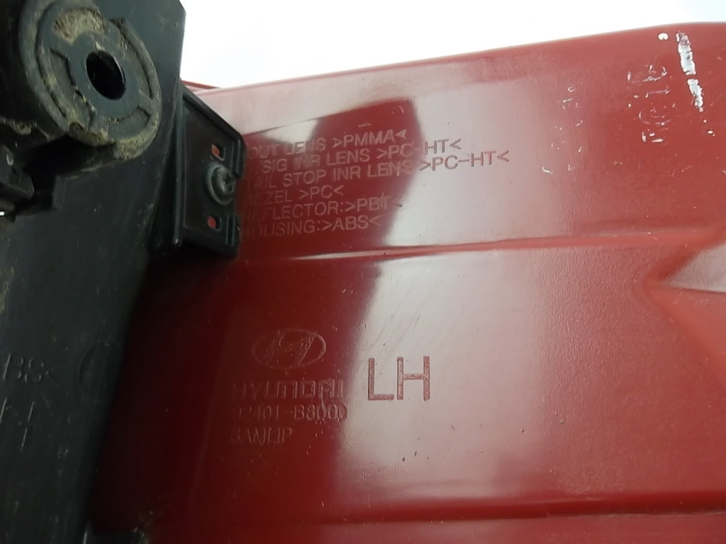 2016-2019 Hyundai Santa Fe Lamp Assembly Tail Light Driver 92401-B8530
