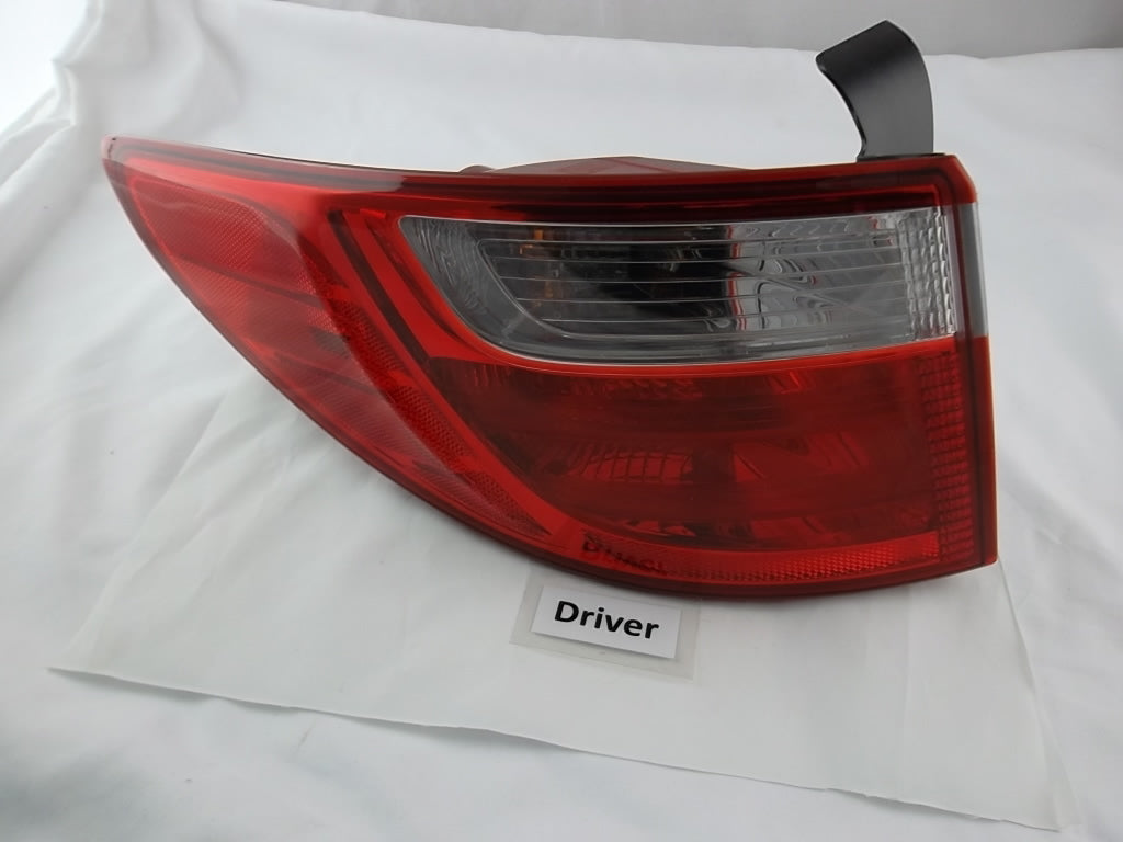 2016-2019 Hyundai Santa Fe Lamp Assembly Tail Light Driver 92401-B8530