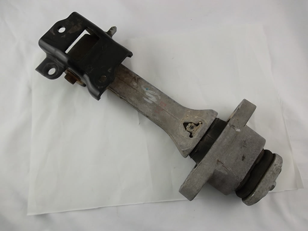 2016-2019 Hyundai Santa Fe Engine Transmission Mount  21950-2W400