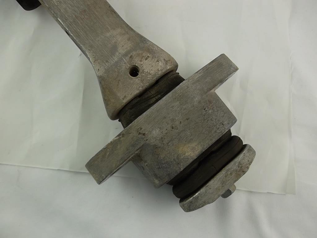 2016-2019 Hyundai Santa Fe Engine Transmission Mount  21950-2W400