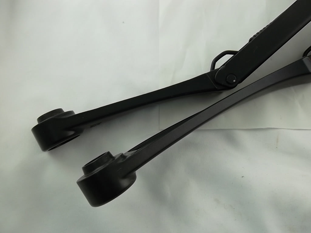 2013-2019 Hyundai Santa Fe Windshield Wiper Arm Assembly Set