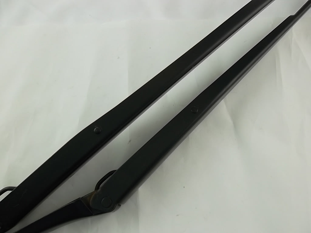 2013-2019 Hyundai Santa Fe Windshield Wiper Arm Assembly Set
