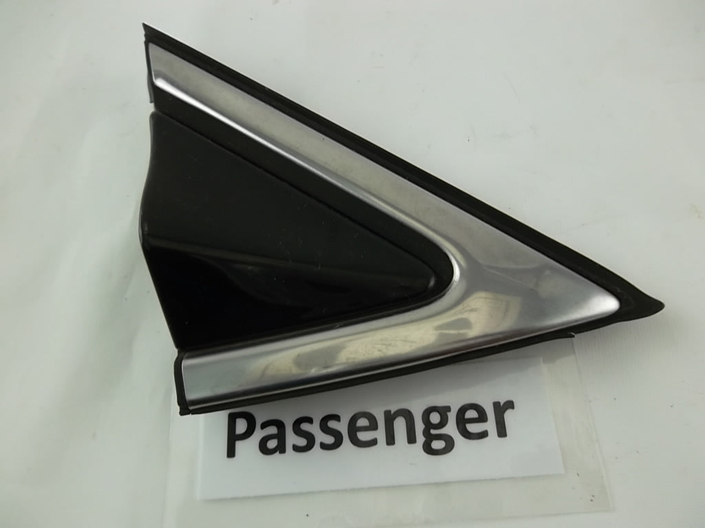 2013-2019 Hyundai Santa Fe Fender Trim Molding Passenger 86190-2W000
