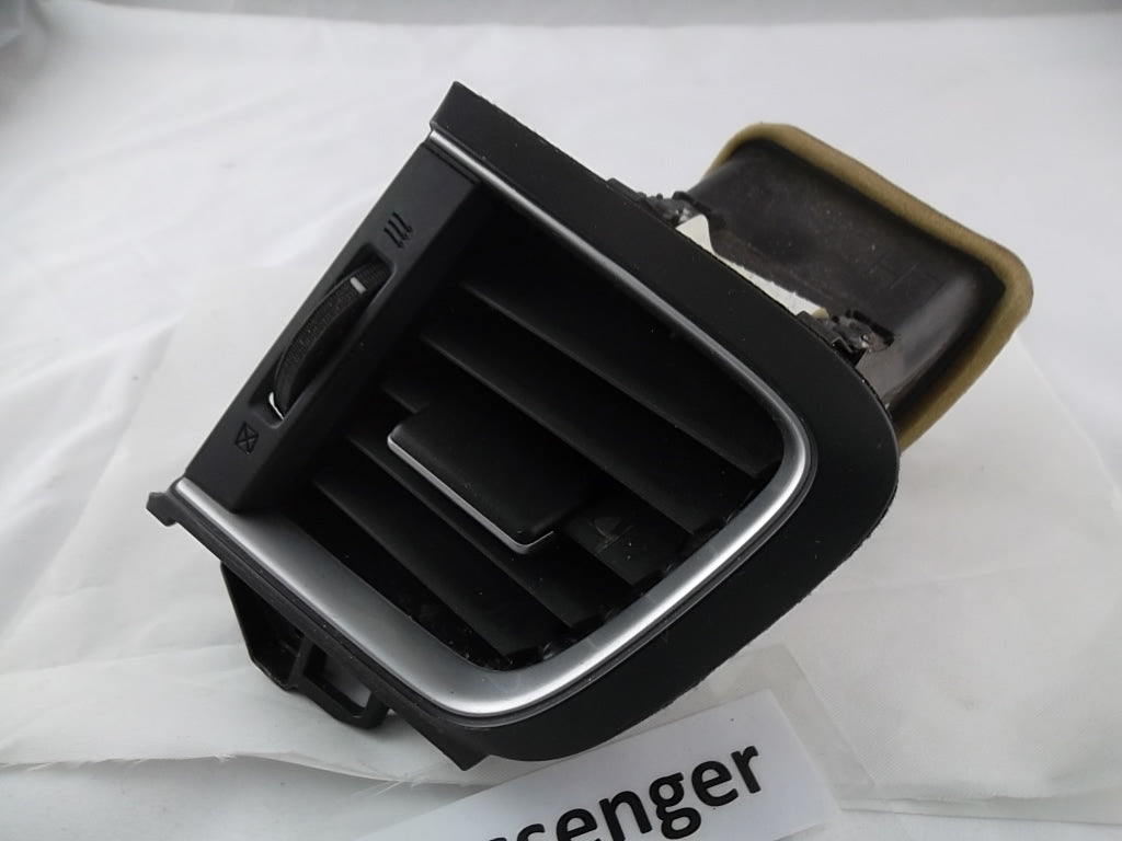 2017-2022 Honda CR-V Dash Panel Air Vent OUTER Passenger