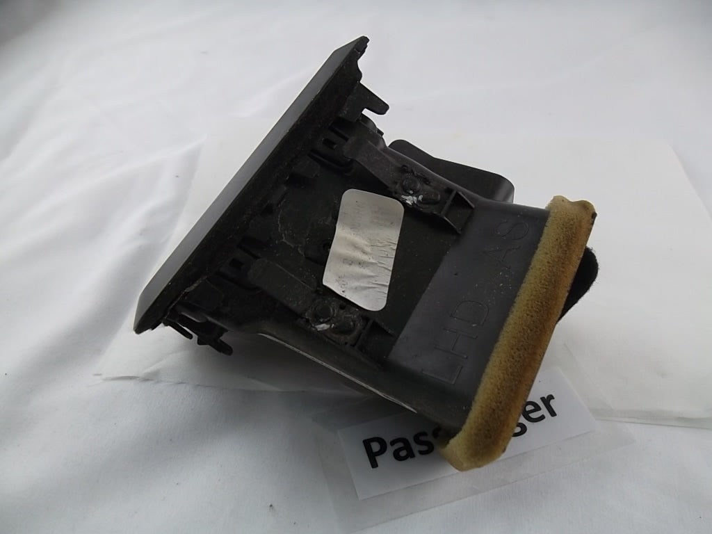 2017-2022 Honda CR-V Dash Panel Air Vent OUTER Passenger