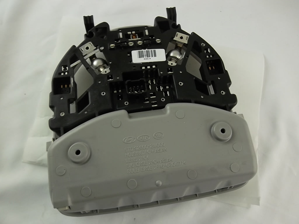 2013-2016 Hyundai Santa Fe Overhead Map Lamp Assembly 92800-2W000