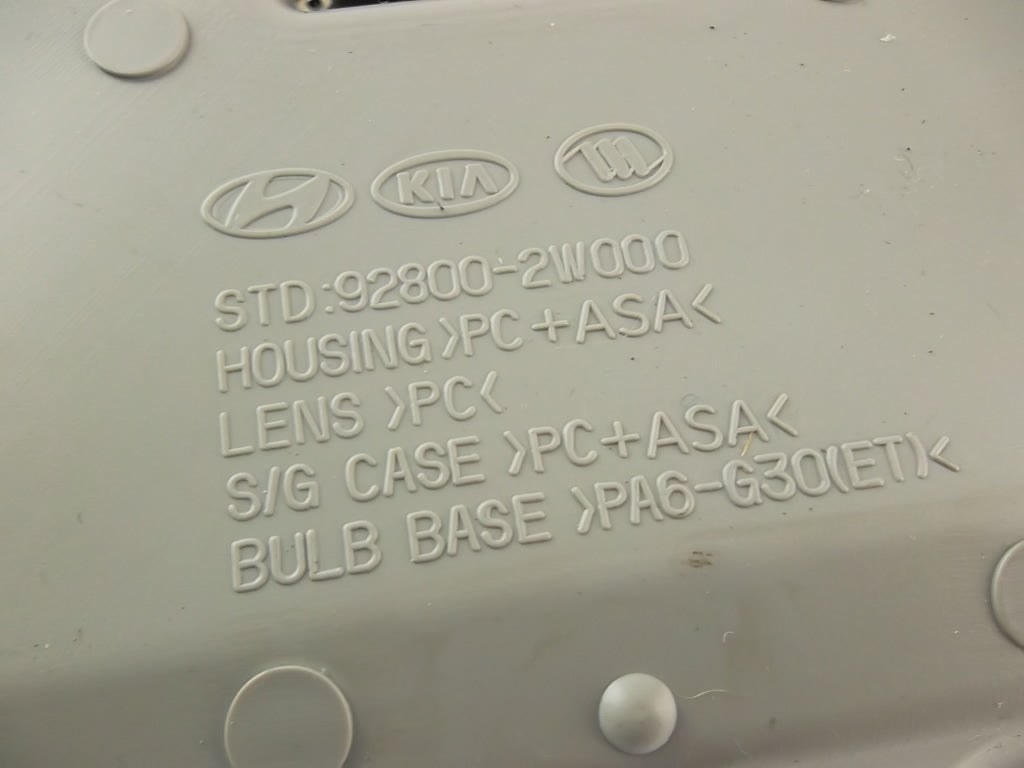 2013-2016 Hyundai Santa Fe Overhead Map Lamp Assembly 92800-2W000