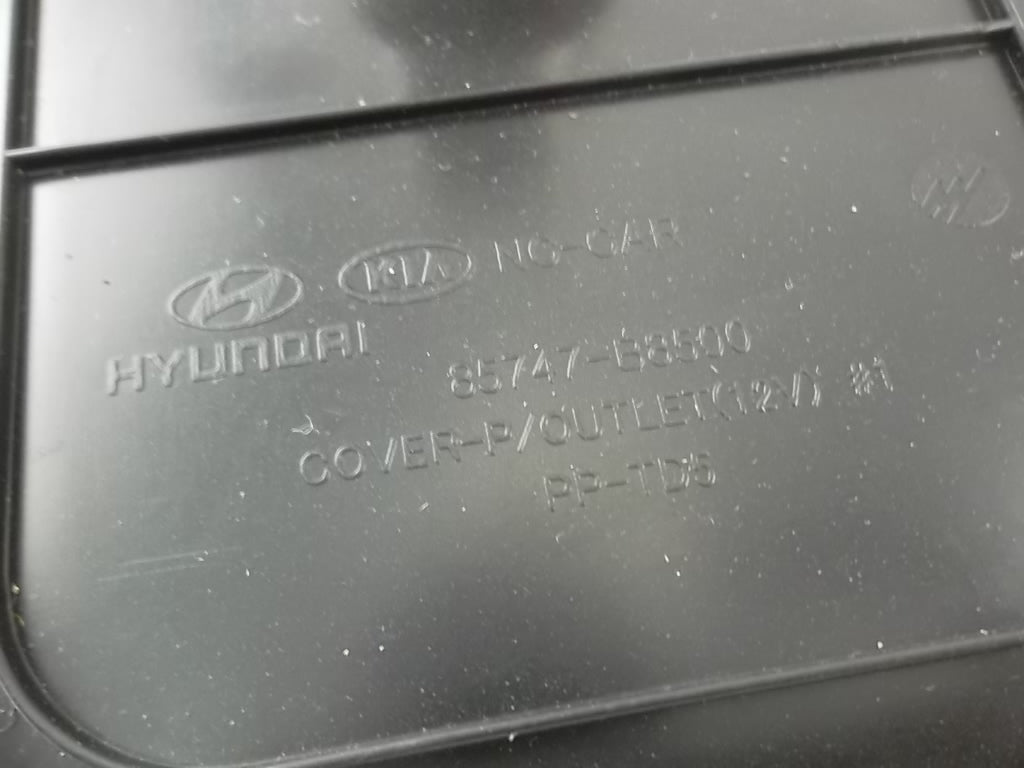 2013-2017 Hyundai Santa Fe Cover Power Outlet 85747-B8500