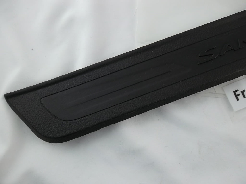 2013-2019 Hyundai Santa Fe Unit Trim Front Step Plate Passenger  85883-B8000