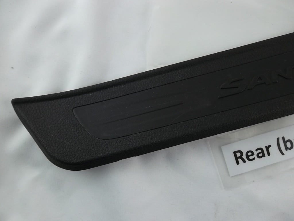 2013-2019 Hyundai Santa Fe Unit Trim Rear Step Plate Passenger 85888-B8000