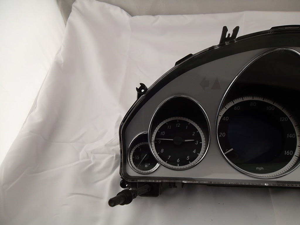 2013-2014 Mercedes Benz E350 Speedometer Instrument Cluster 212-900-17-14