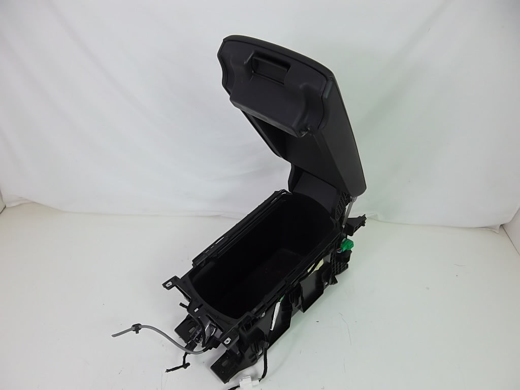 2018-2022 Honda Accord Sedan Center Console Storage Compartment Armrest 83450-TVA-A31