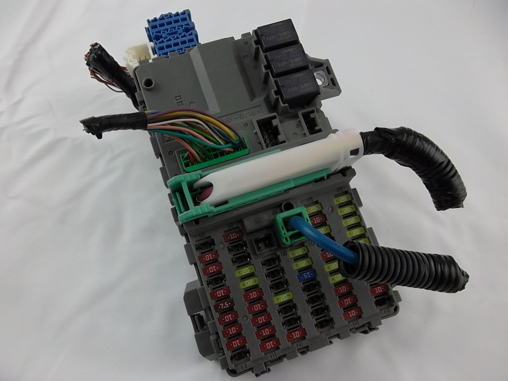 2018-2019 Honda Accord Sedan Interior Junction Fuse Box Assembly 38200-TVA-A11