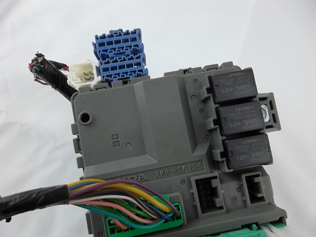 2018-2019 Honda Accord Sedan Interior Junction Fuse Box Assembly 38200-TVA-A11