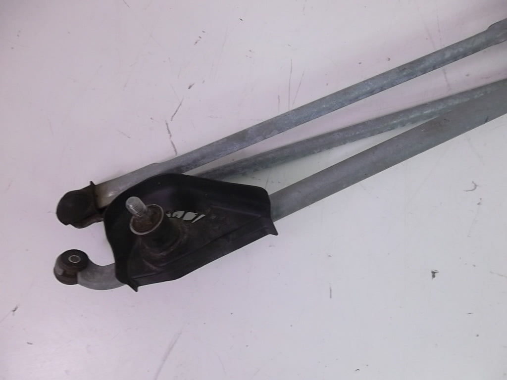 2018-2022 Honda Accord Sedan Front Windshield Wiper Linkage W/Motor