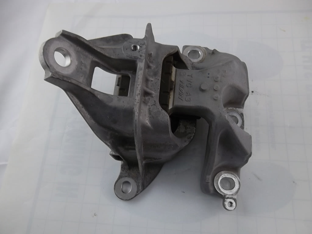 2018-2020 Honda Accord Sedan Rubber Assembly Transmission Mount 50850-TVC-A32