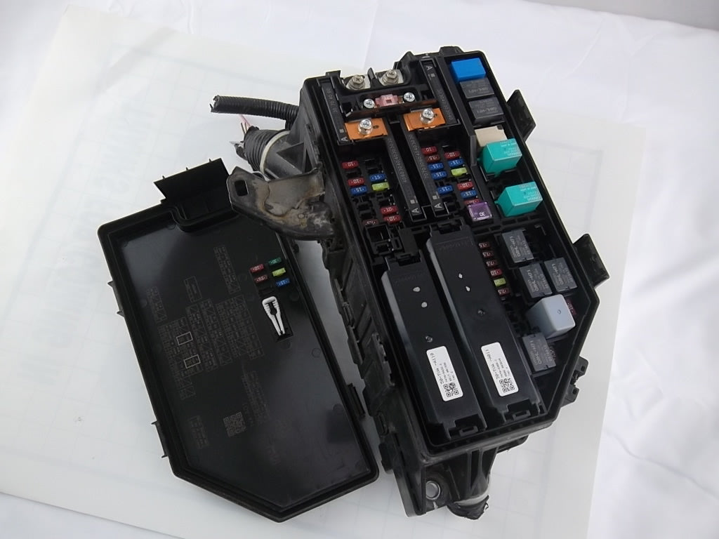 2018-2020 Honda Accord Sedan Engine Fuse Box