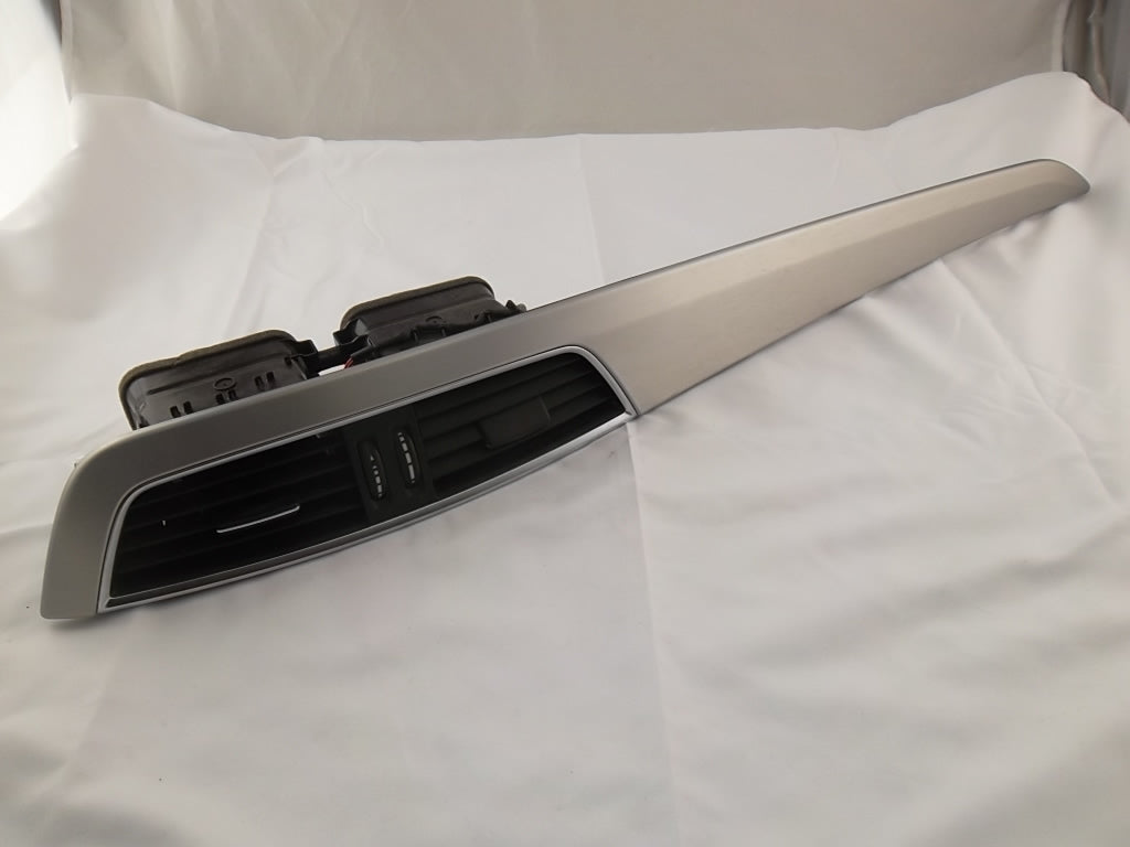 2012-2014 Mercedes Benz C300 Center Dashboard Dash Vent Trim Molding Bezel