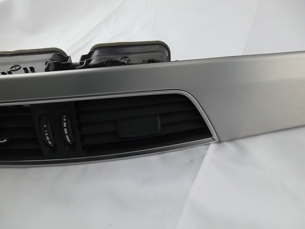 2012-2014 Mercedes Benz C300 Center Dashboard Dash Vent Trim Molding Bezel