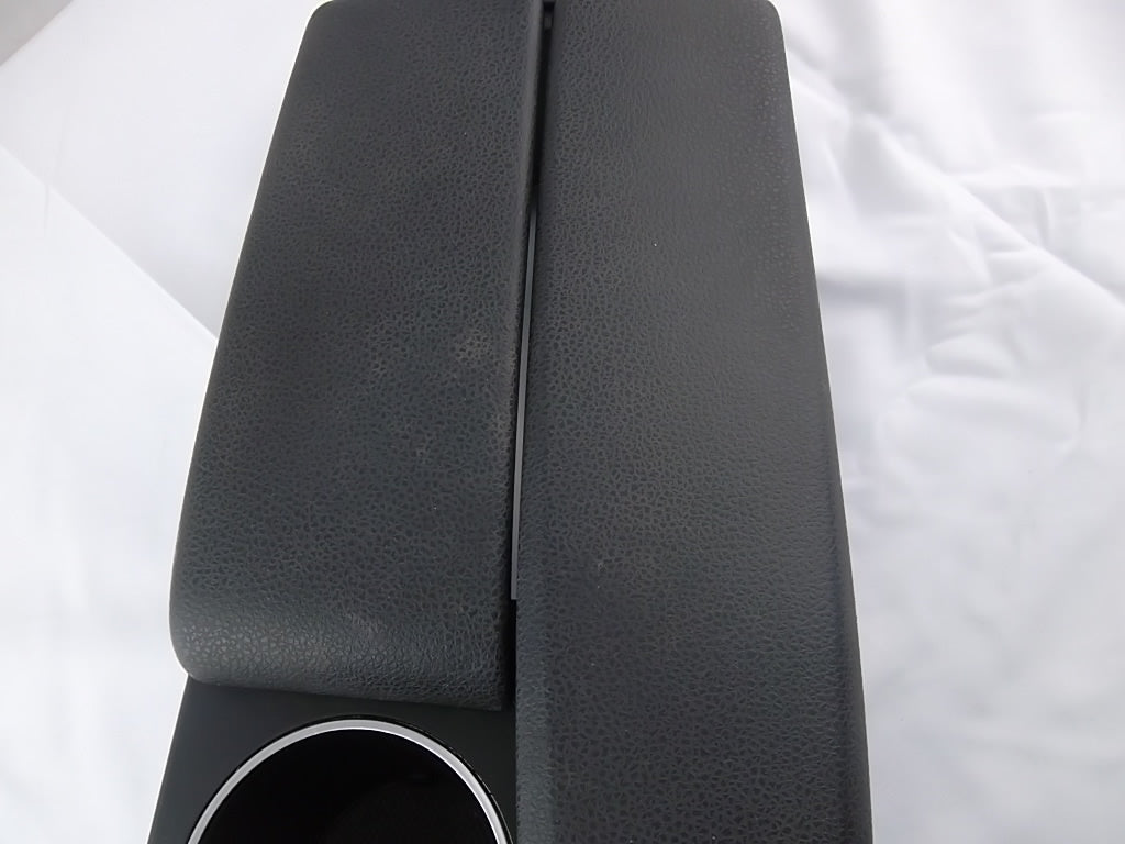 2008-2014 Mercedes Benz C300 Center Console Arm Rest W/Cup Holder 207-680-00-39