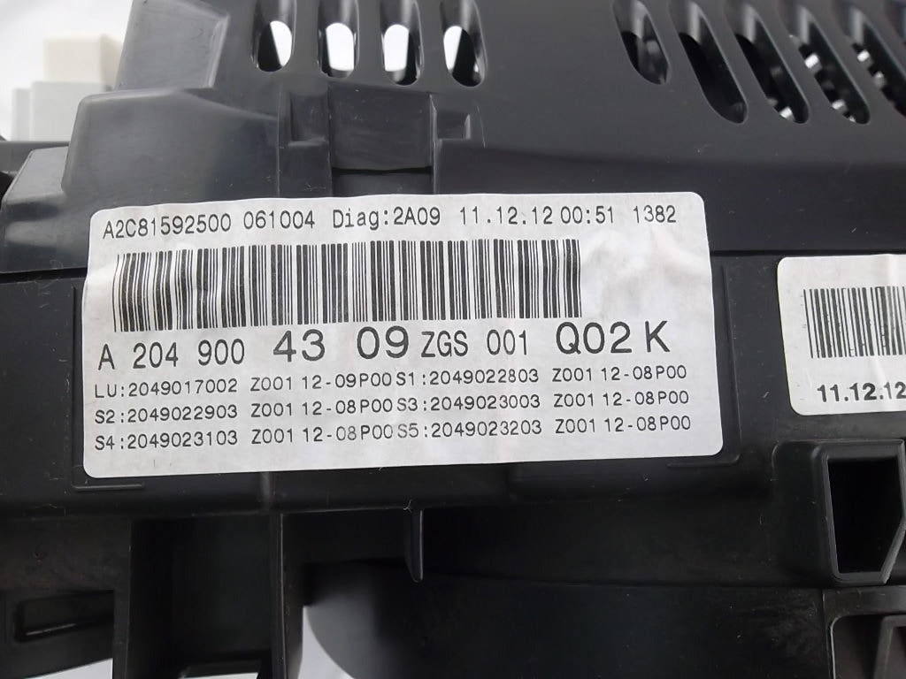 2012-2014 Mercedes Benz C300 Speedometer Instrument Cluster 204-900-43-09